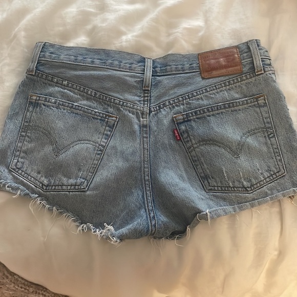 Levi’ 501 Jean Shorts 28 - Picture 2 of 6
